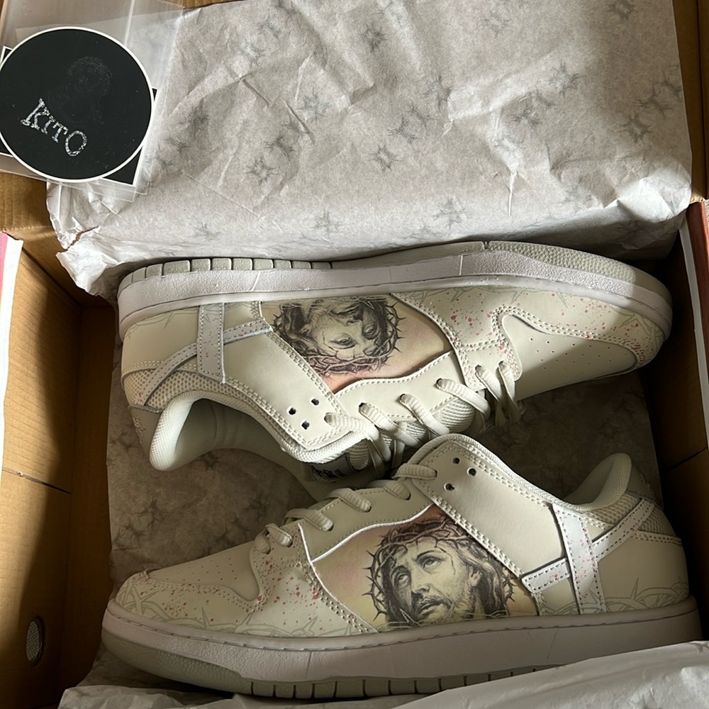 Kito Wares “The Passion of the Christ” Sneakers - Picture 3 of 12
